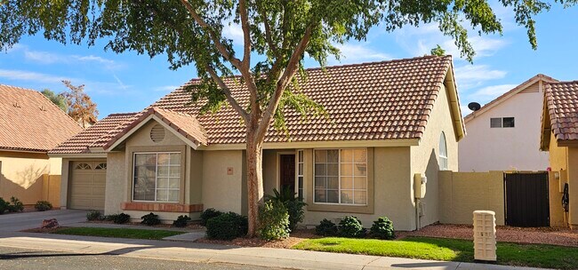 Foto del edificio - 3851 E Kent Dr