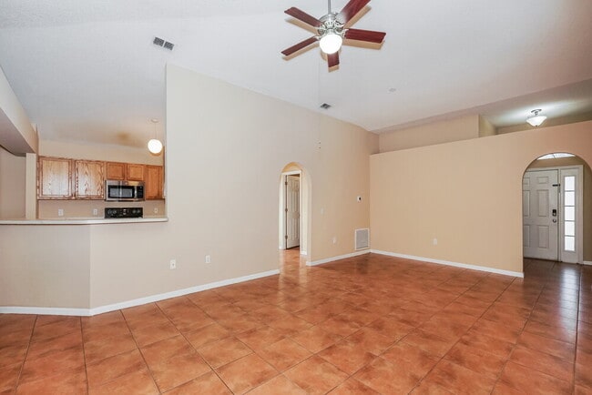 Building Photo - 3525 Stonefield Dr
