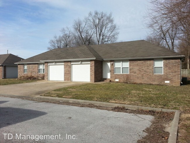 Building Photo - 2 br, 1 bath House - 303 Greystone