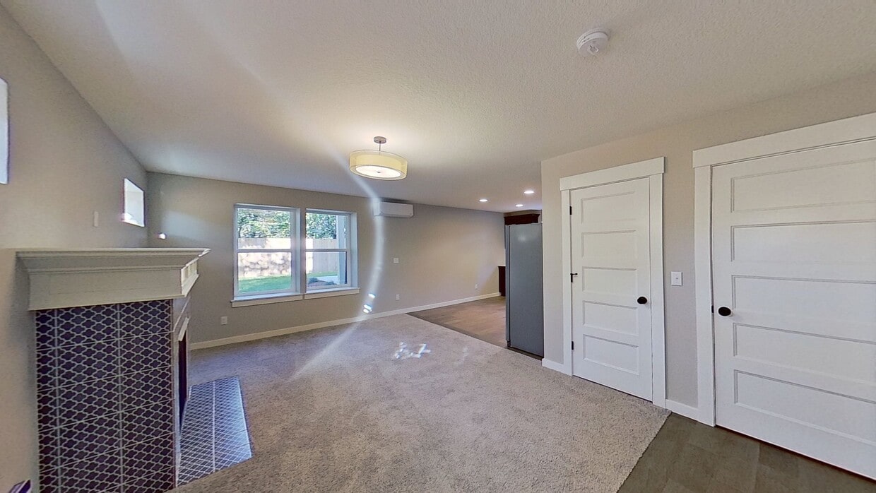 Photo - Stylish South Tabor apartment 5 blocks fro...