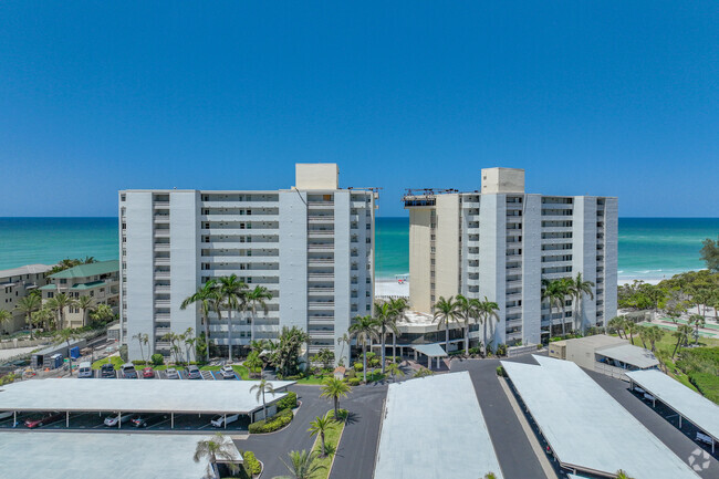 Building Photo - Whispering Sands South Tower