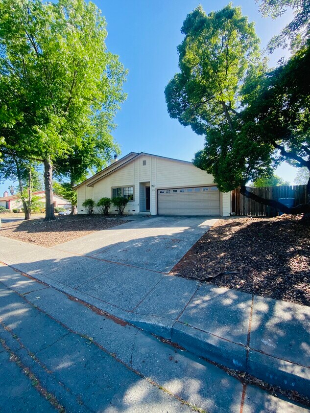 18764 Railroad Ave, Sonoma, CA 95476 Townhome Rentals in Sonoma CA