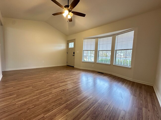 Foto del edificio - Home for rent in Springville