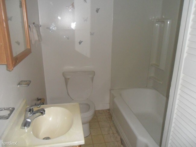 Building Photo - 1049 Parksley Ave
