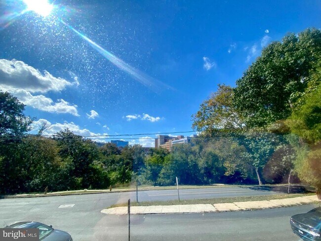 Foto del edificio - 1601 West St