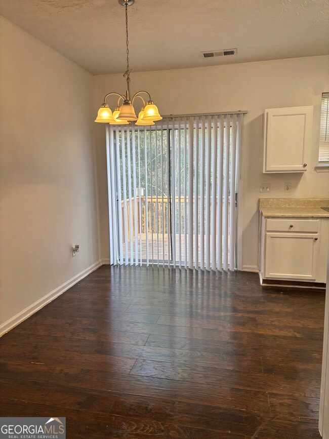 Foto del edificio - 3859 Shenfield Dr