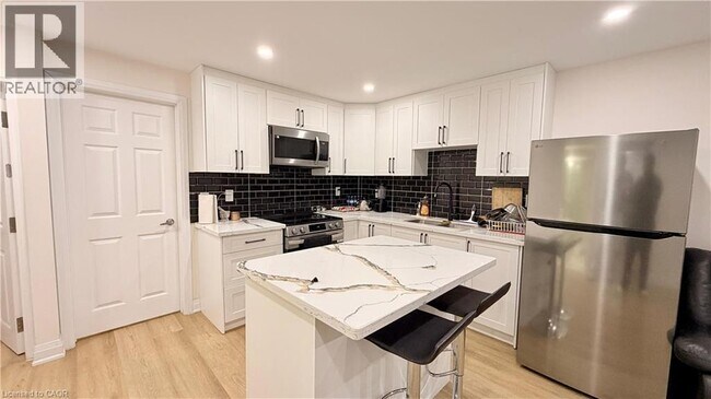 Photo du bâtiment - 27 Marianne Dorn Trail