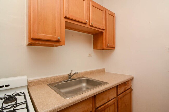 Foto del edificio - 4854 N Damen Ave
