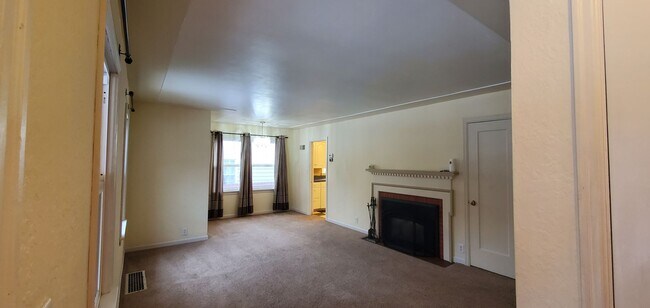 Foto del edificio - 1217 1/2-1220 1/2 N 26th St