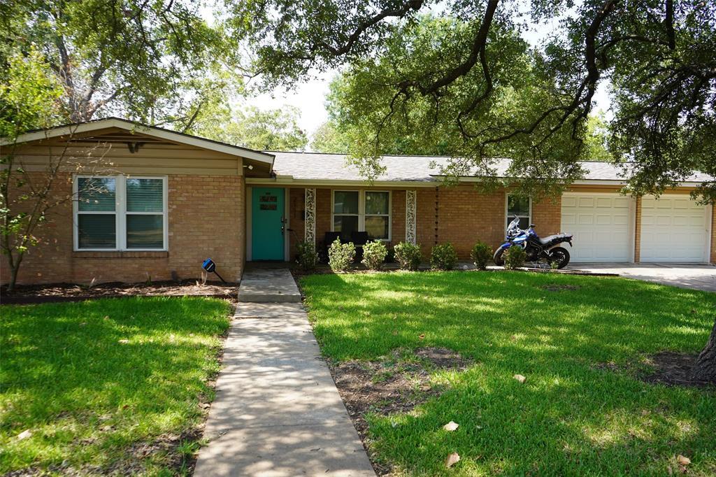 Primary Photo - 2111 Cimarron Trail