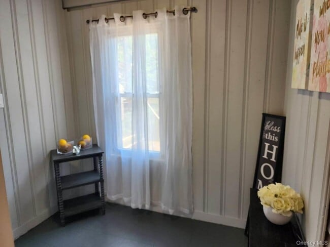 Building Photo - 832 Calhoun Ave