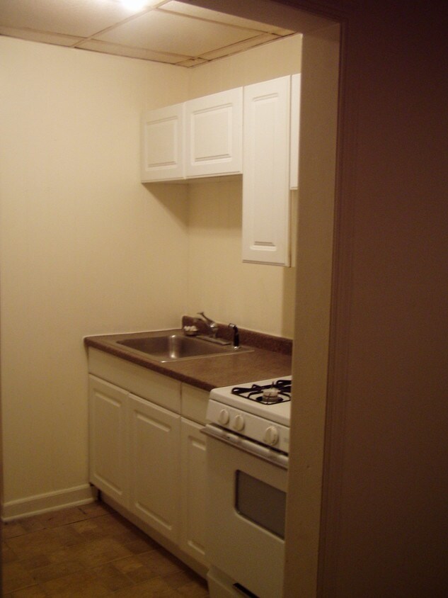 Primary Photo - 603 Maude Ave