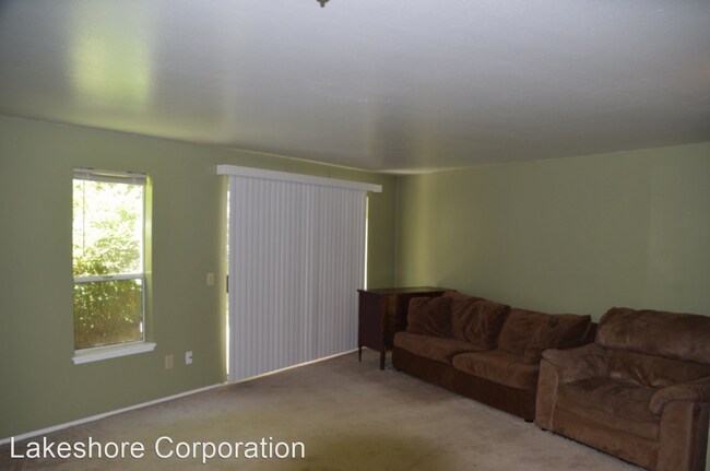 Building Photo - 9010 Henderson Pl SW