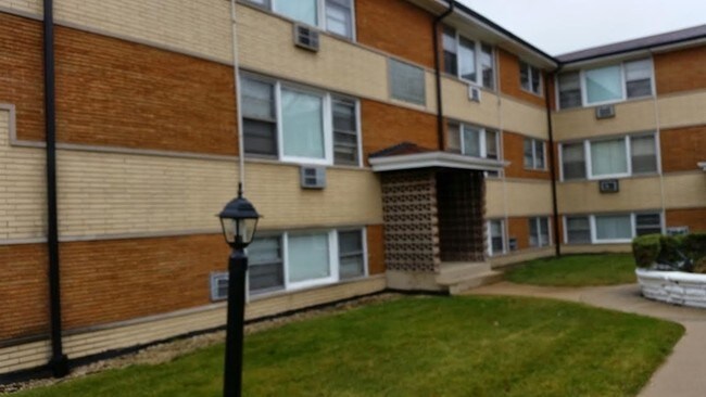 Foto del edificio - 843 W 123rd St