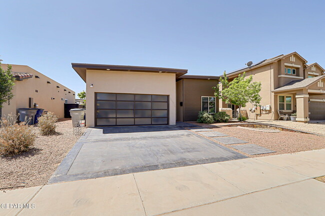 Building Photo - 14816 Tim Hardaway