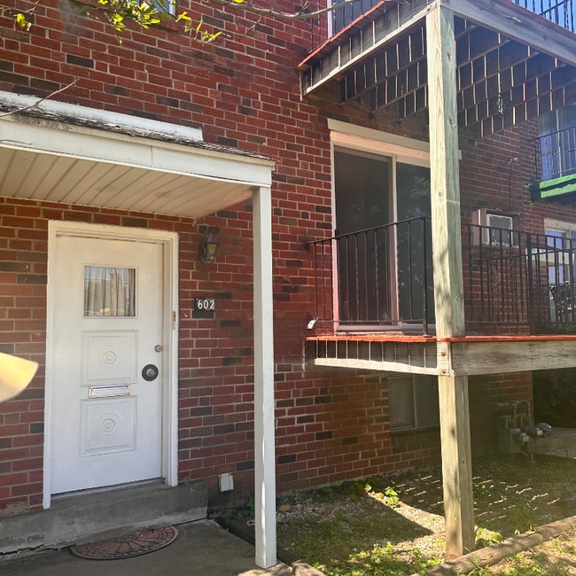 Photo - 602 Yeadon Ave Apartment