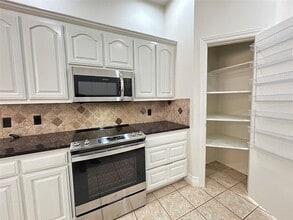 Building Photo - 700 Cornell St