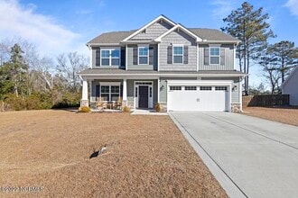 Building Photo - 906 Needlerush Rd