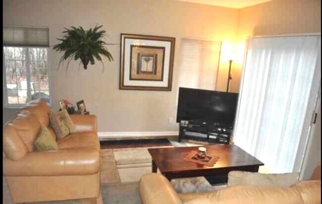 Foto del edificio - 269 Windsor Ct