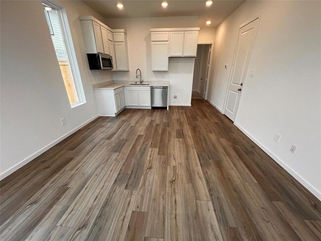 Building Photo - 17531 Willow Ln