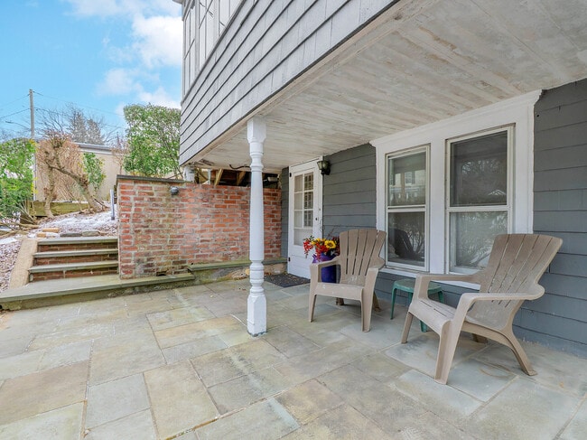 Building Photo - 339 Glen Ave