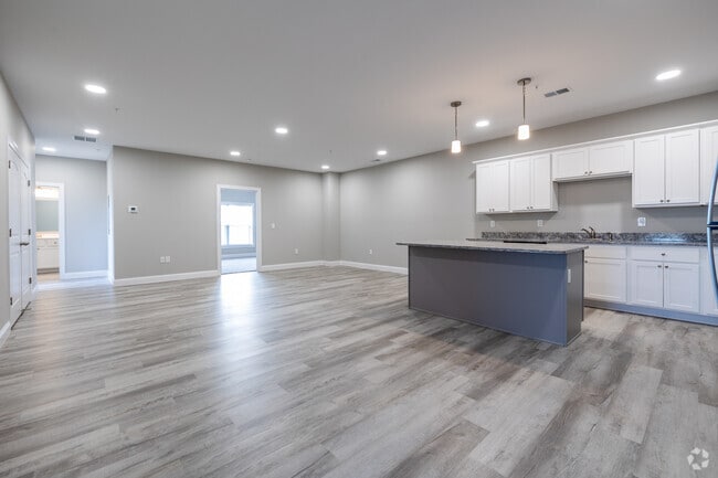 2BR, 2BA - 1,250SF - Kitchen/Dining Room - CARLS CORNER RESIDENTIAL