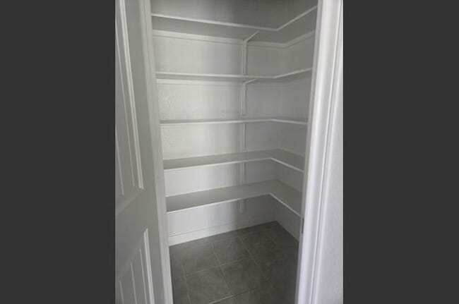 Foto del edificio - 17633 Shafer Dr