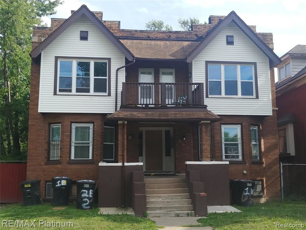 Primary Photo - 645 Gladstone Ave