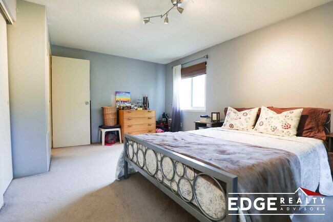 Foto del edificio - 46 Silver Hill Ln