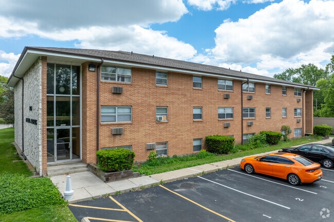 Primario - Wesleyan Apartments