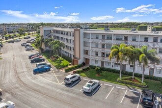 Building Photo - 4064 Cornwall D