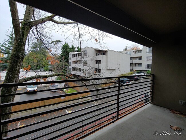 Building Photo - 1 br, 1 bath House - 7323 Sand Point Way N...