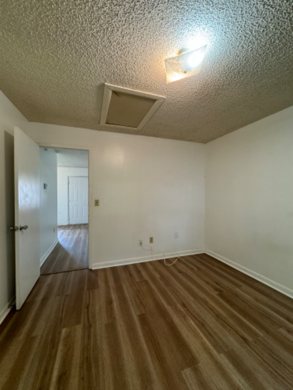Building Photo - 3016 Allred Dr