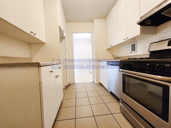 Building Photo - 40 E. Sidney Ave