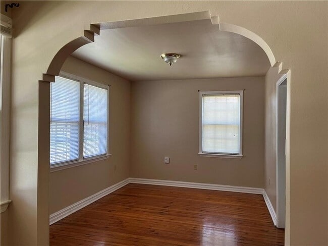 Building Photo - 4411 Rhodes Dr