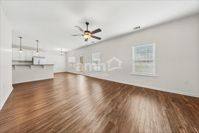 Building Photo - 455 Sunbury Dr