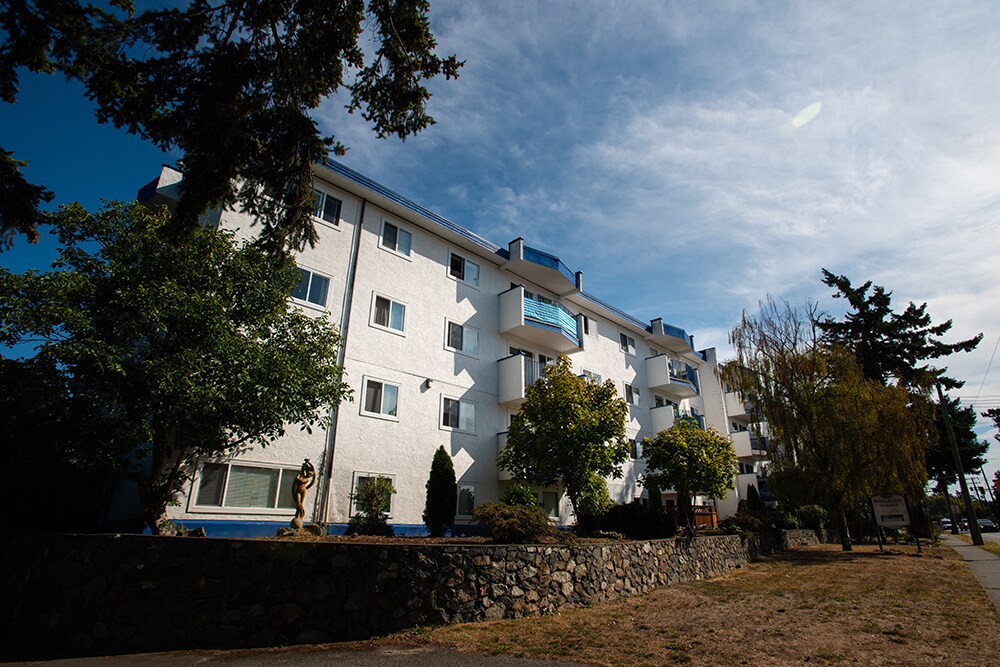 Building Photo - Royal Arcadia