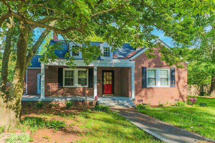 Primary Photo - 607 North Audubon Avenue