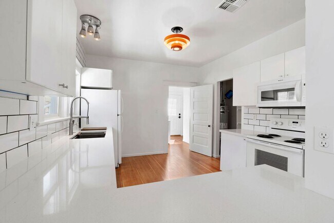 Foto del edificio - 412 Roberts St
