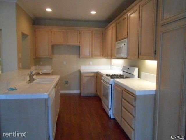 Building Photo - 4 br, 3 bath House - 6 Verano