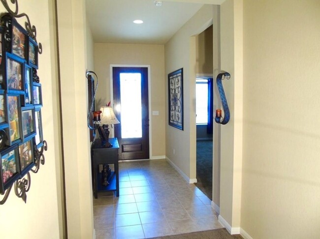 Building Photo - Gorgeous 3 bed, 3 bed, Leander Tx (Stewart...