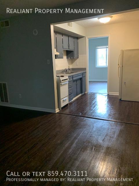 Foto principal - 208 Lakeshore Drive, # 3