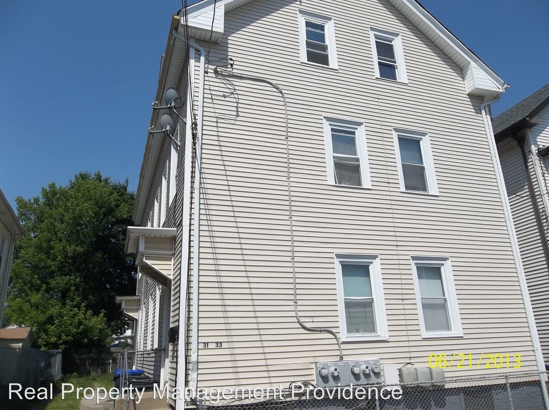 Primary Photo - 31 Geneva St
