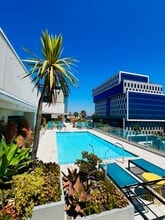 Building Photo - The William on Sunset