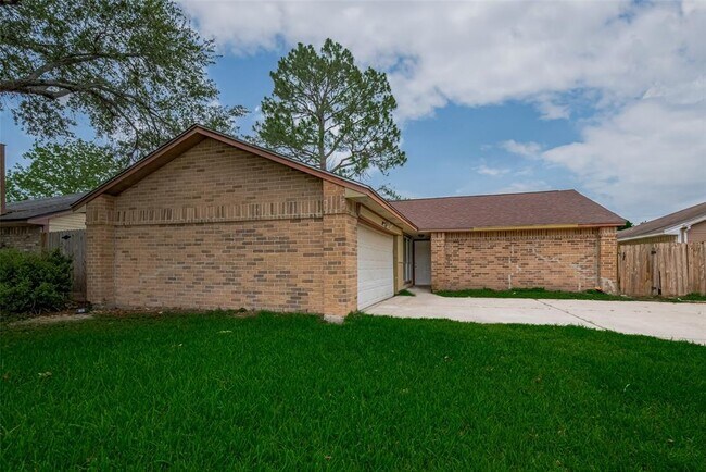 Foto del edificio - 16250 Rancho Blanco Dr