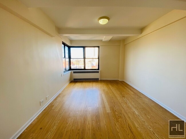 Building Photo - GRAND CONCOURSE