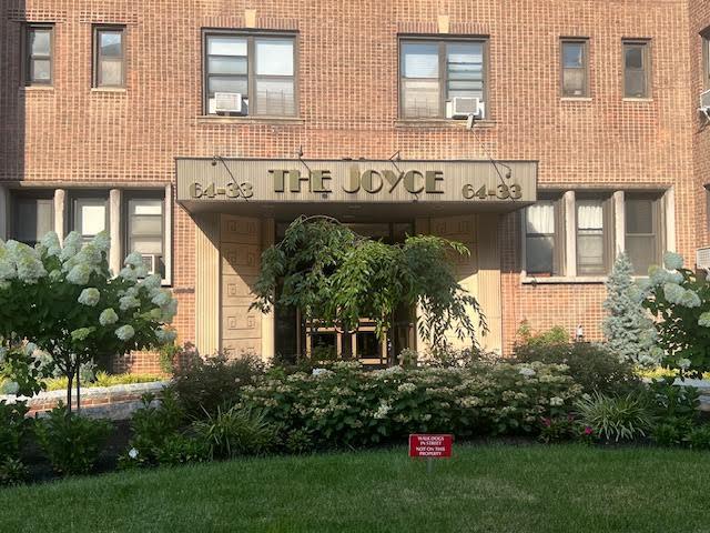 Foto del edificio - 64-33 99th St