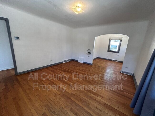 Foto del edificio - 2111 S Emerson St