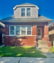 Building Photo - 4218 N Monitor Ave