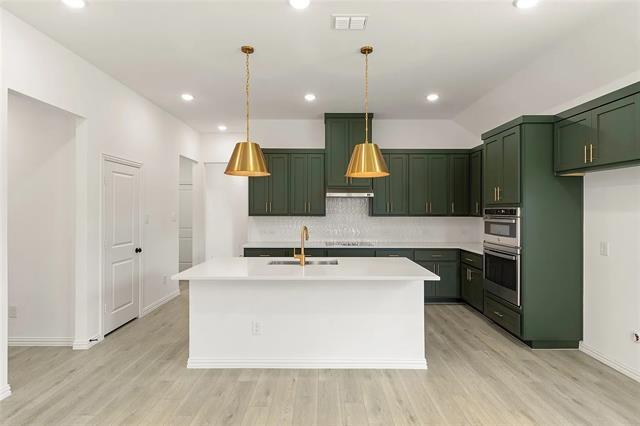 Foto del edificio - 2121 Williams Rd